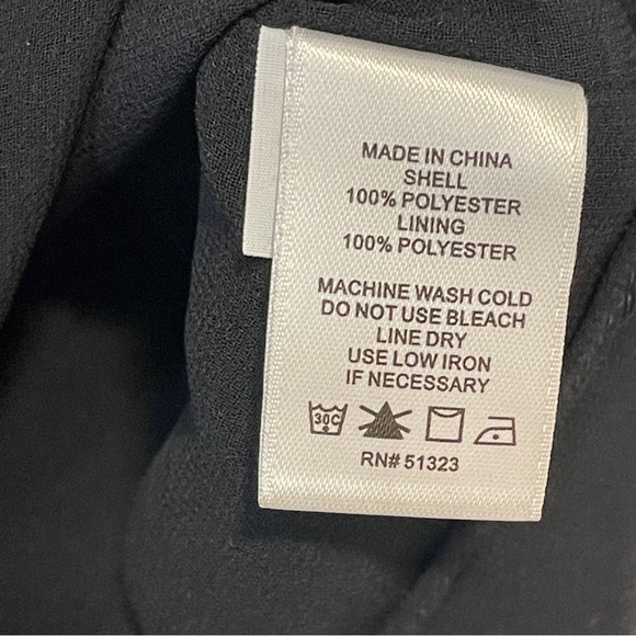 1.State LONG SLEEVE V-NECK PLEATED BUTTON FRONT TOP IN RICH BLACK XL - Picture 7 of 7